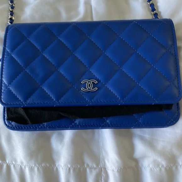 Beautiful royal blue Chanel Wallet on chain WOC 💙 - Picture 8 of 8
